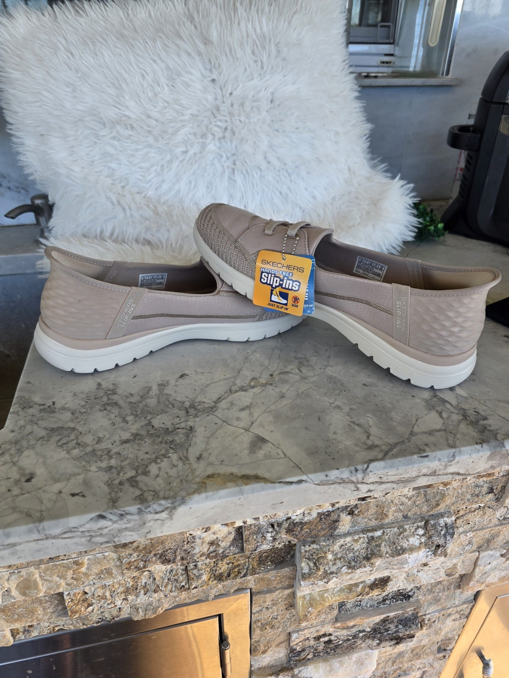 Skeche Womenn's Slip-Ins Casual Shoe - Taupe
